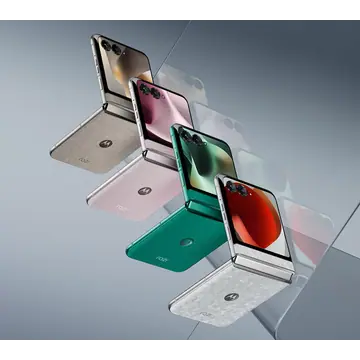 Motorola Razr 2026 product view